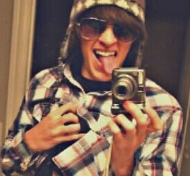 Brandon Cyrus Wiki, Girlfriend, Dating, Gay, Family, Height, TV Shows