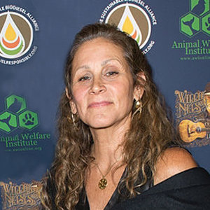 Annie D'Angelo Wiki: Age, Birthday, Married Life With Willie Nelson, Net Worth