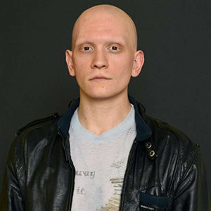 Anthony Carrigan Married, Wife, Gay or Single, Family, Net Worth, Bio