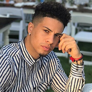Austin McBroom Wiki: Age, Girlfriend, Dating, Ethnicity, Net Worth