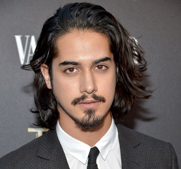 Avan Jogia Wiki, Girlfriend, Dating, Gay, Split, Ethnicity, Parents