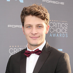 Brett Dier Married, Dating, Girlfriend, Net Worth