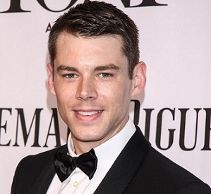 Brian J. Smith Boyfriend, Dating, Gay, Rumors, Interview, Twitter, Bio