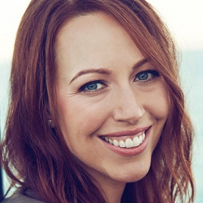 Caitlin Barlow Wiki, Age, Husband, Baby, Family, Ethnicity, TV Shows