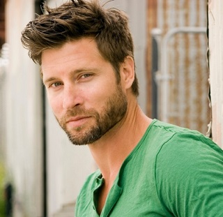 Damon Runyan Wiki, Married, Wife, Girlfriend, Gay, Single, Family