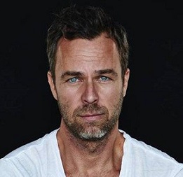 J. R. Bourne Married, Wife, Gay, Girlfriend, Dating, Family, Net Worth