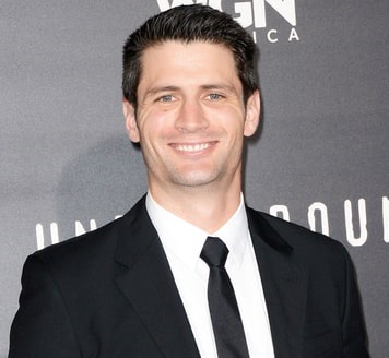 James Lafferty Married, Engaged, Wife, Girlfriend, Dating, Gay