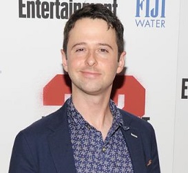 John Milhiser Wiki, Girlfriend, Partner, Gay, Family, Height, SNL