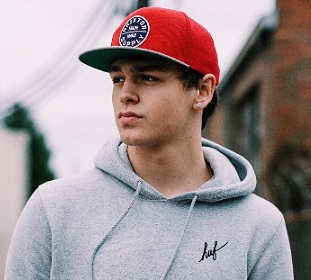 Jonah Marais Wiki, Age, Birthday, Parents, Girlfriend, Dating, Height