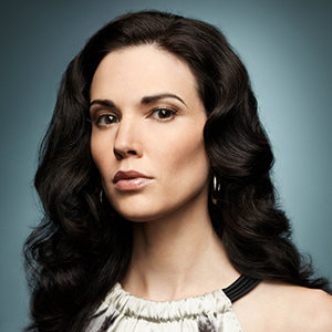 Laura Mennell Married, Husband, Boyfriend, Relationship, Family, Bio