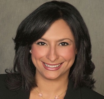 Lourdes Duarte Age, Birthday, Married, Wedding, Husband, Bio, Height