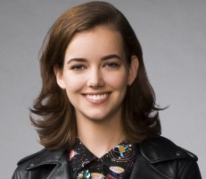 Maemae Renfrow Wiki, Bio, Age, Birthday, Nationality, Boyfriend, Dating