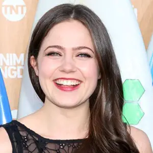 Molly Gordon Wiki, Age, Birthday, Boyfriend, Dating, Affair, Parents, Height