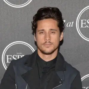 Peter Gadiot Married, Wife, Girlfriend, Dating, Affairs, Family, Ethnicity