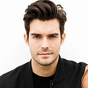 Peter Porte Wiki: Married, Wife, Gay, Shirtless, Dating, Parents, Net Worth