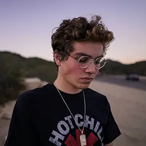 Sam Pottorff Wiki, Age, Girlfriend, Gay, Parents, Height, Facts, Tattoos