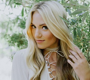 Musical.ly's Star Savannah Soutas Wiki: Age, Wedding, Husband, Pregnant