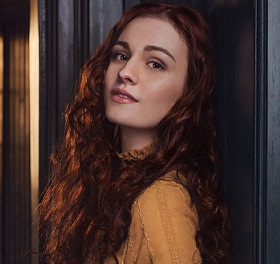 Sophie Skelton Wiki, Boyfriend, Dating, Height, Family, Outlander