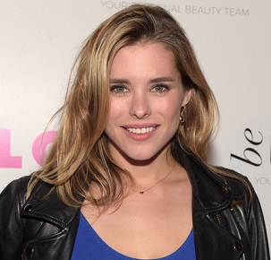 Susie Abromeit Wiki, Bio, Married, Husband, Boyfriend, Dating, Height