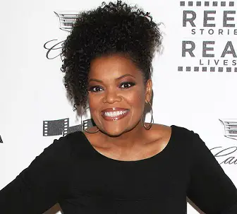 Yvette Nicole Brown Married, Husband, Boyfriend, Weight Loss, Net Worth