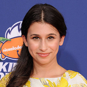 Zoey Burger Wiki: Boyfriend, Dating, Affair, Single, Parents, Height, Bio