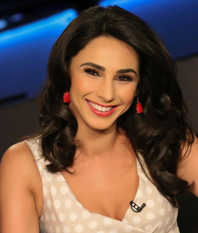 Araksya Karapetyan Married, Husband, Baby, Salary and Net Worth