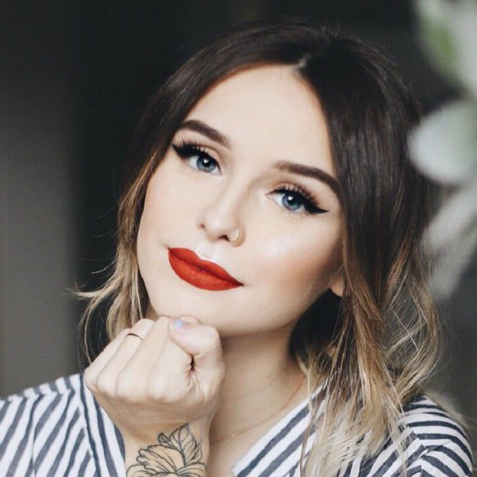 Acacia Brinley Wiki: Age, Height, Family, Boyfriend, Engaged, Pregnant, Baby