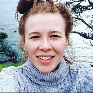 Anna McGahan Wiki: Married, Husband, Boyfriend, Dating, Parents, Net Worth