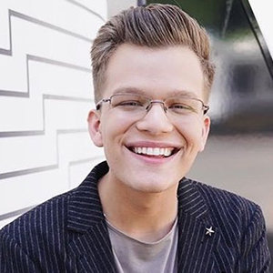 Britton Buchanan Wiki: Age, Birthday, Height, Parents, The Voice, Facts