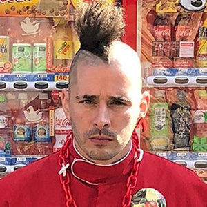 Is Cole Whittle Gay With Partner? Dating, Family, Hair & Personal Life Detail