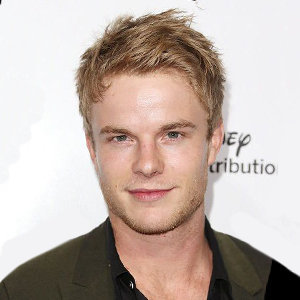 Graham Rogers Girlfriend, Gay, Family