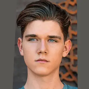 Devan Key Wiki, Age, Siblings, Girlfriend, Dating, Shirtless, Parents