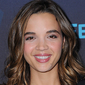 Georgie Flores Wiki: Age, Height, Parents, Boyfriend, Dating, Famous in Love