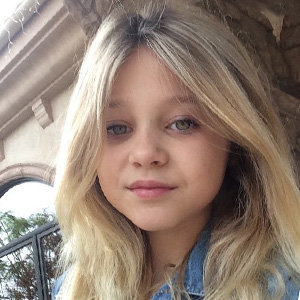 Alabama Barker Wiki, Age, Mom, Dad, Net Worth