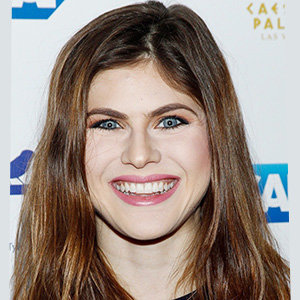 Alexandra Daddario Married, Dating, Net Worth