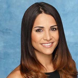 Andi Dorfman Dating Status Now, Boyfriend, Net Worth, Book