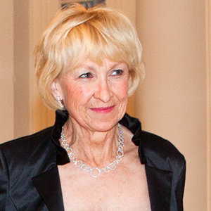 Astrid Menks, Warren Buffett's Wife: Wiki, Age, Net Worth, Facts