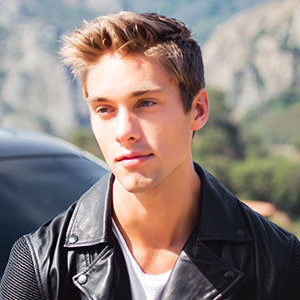 Austin North Girlfriend, Affair, Gay