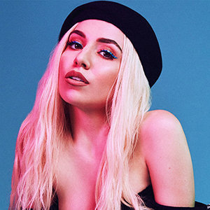 Ava Max Wiki, Boyfriend, Parents