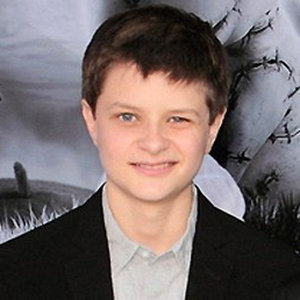 Charlie Tahan Age, Parents, Dating, Net Worth