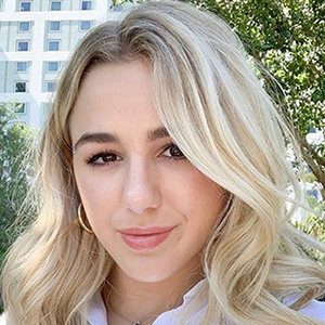 Chloe Lukasiak Net Worth, Height, Sister, Boyfriend, Who Is She Dating?