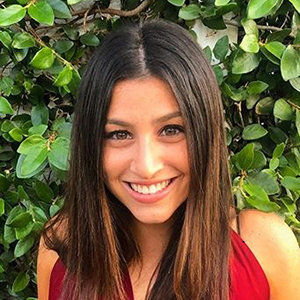 Dana Gaier Age, Married, Family, Now