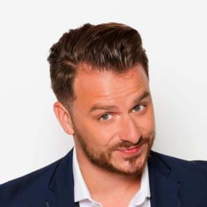 Dapper Laughs Is Engaged With Girlfriend, His Personal Life Details
