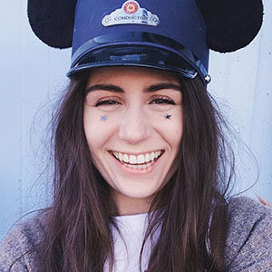 Dodie Clark Age, Boyfriend, Songs & Sexuality Talks