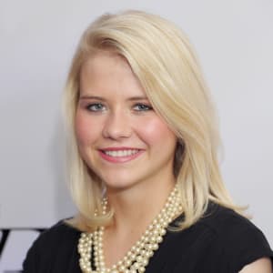 Elizabeth Smart Net Worth, Husband, Family, Today