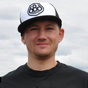 Elliott Neese Wiki, Age, Wife, Girlfriend