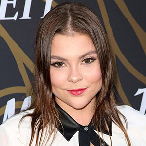 Hannah Zeile Wiki: Age, Height, Weight, Parents