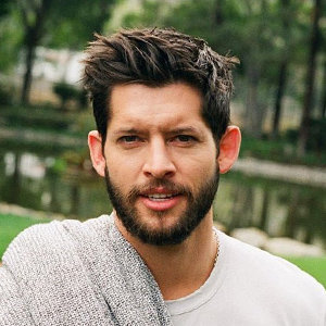 Hunter March Age, Girlfriend, Dating, Parents, Siblings & Facts