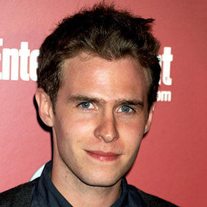 Iain De Caestecker Girlfriend, Engaged, Parents