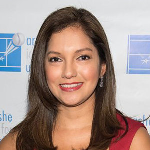 Ines Rosales Wiki, Married, Engaged, Salary